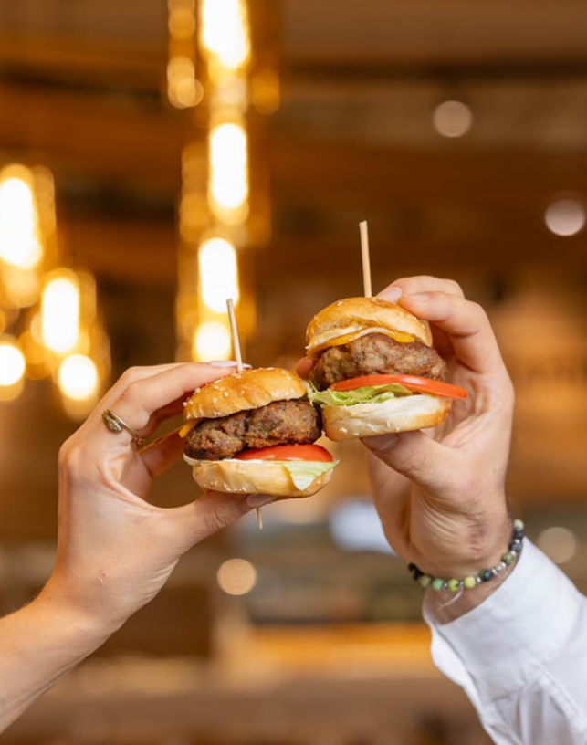 ¿Dónde comer con niños en Elche? Prueba un restaurante buffet